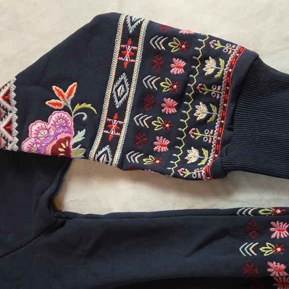 AK Floral Embroidered Hoodie 2XL NEW Navy BLUE - Picture 4 of 11